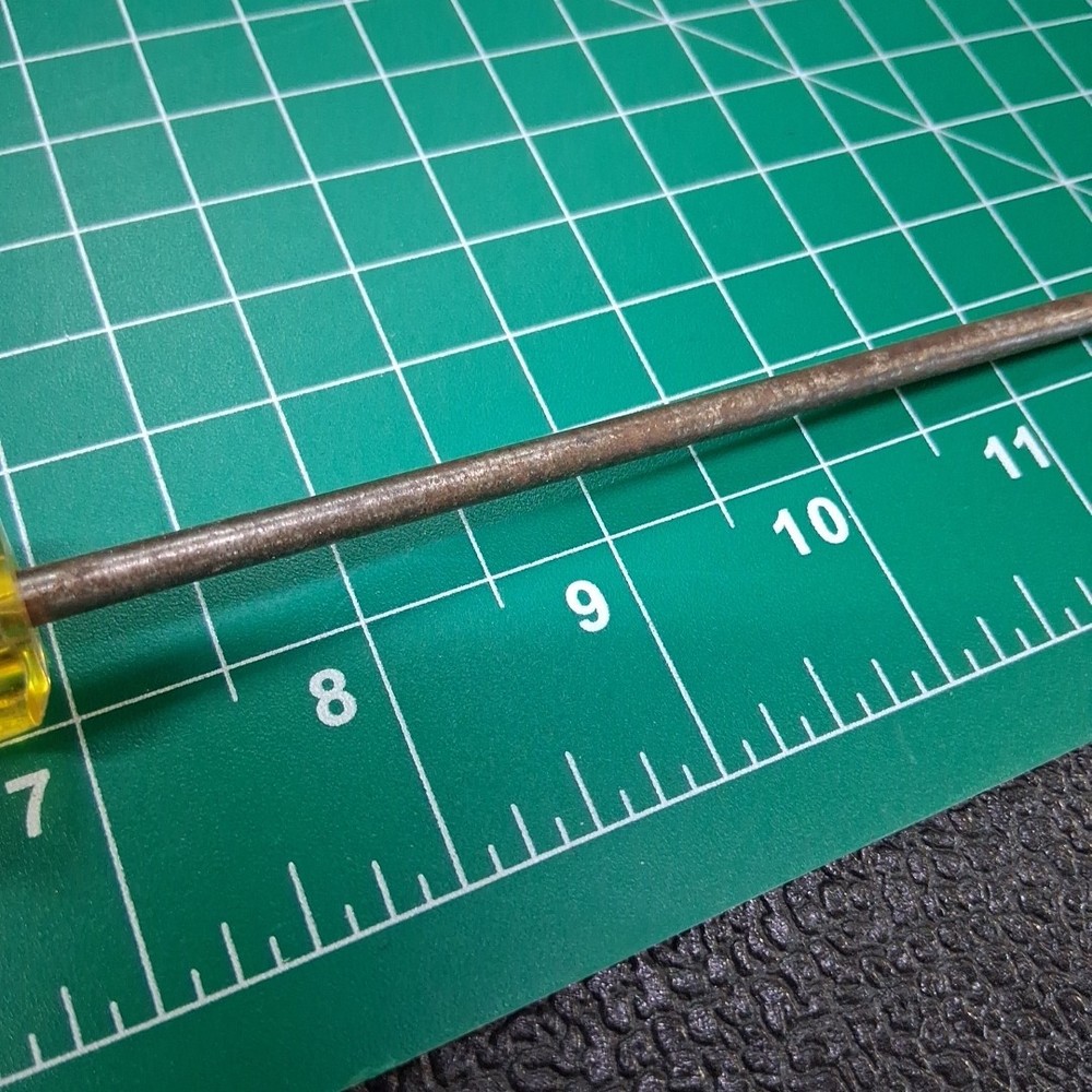 Irwin 400-C-6" Yellow Plastic Handle SLOTTED Flat Head Tip SCREWDRIVER