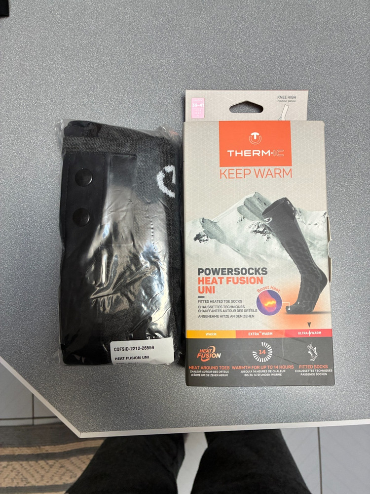 Therm-ic Bundle - Two heated ski socks + batteries
