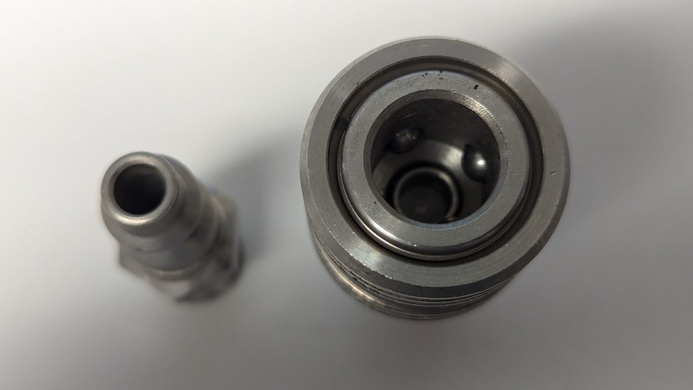 Hansen 1/4" NPT Stainless Quick Coupling Set, Connector, Valved, LL1100 & LL10