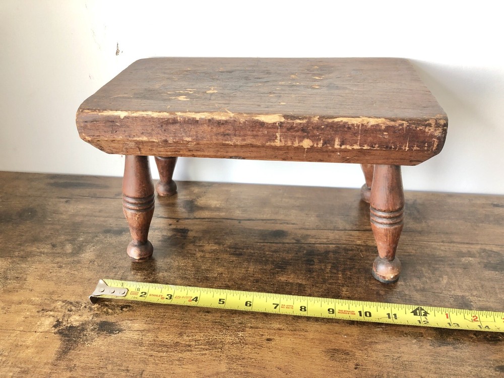Rare 19th C. Shaker Rectangle Foot/Step Stool/Rest Button Feet Original Surface