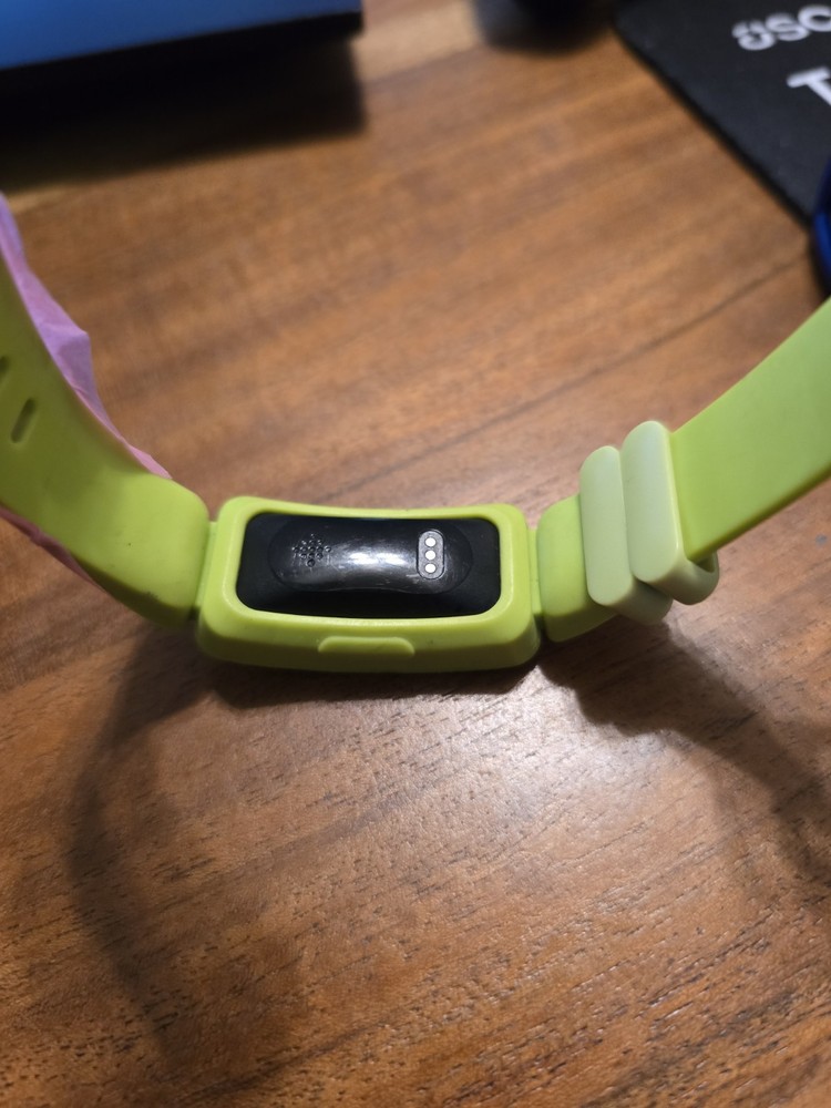 Fitbit Ace 2 FB414BKPM Kids Activity Tracker - Neon Green