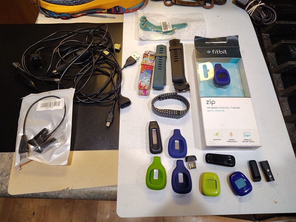 Fitbit Lot Of 5 Zip Wireless Activity Steps Calorie Activity Tracker Cords Bands