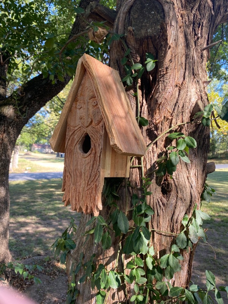 Spirit wood bird house