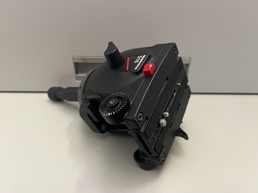 Used Manfrotto 516 Pro Fluid Head BROADCAST CAMERA - Missing Label