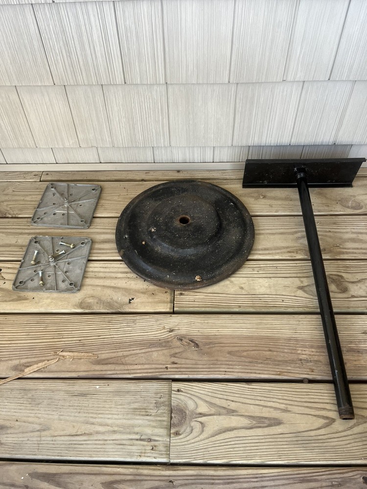 24" TWO HEAD BLACK POLE STAND