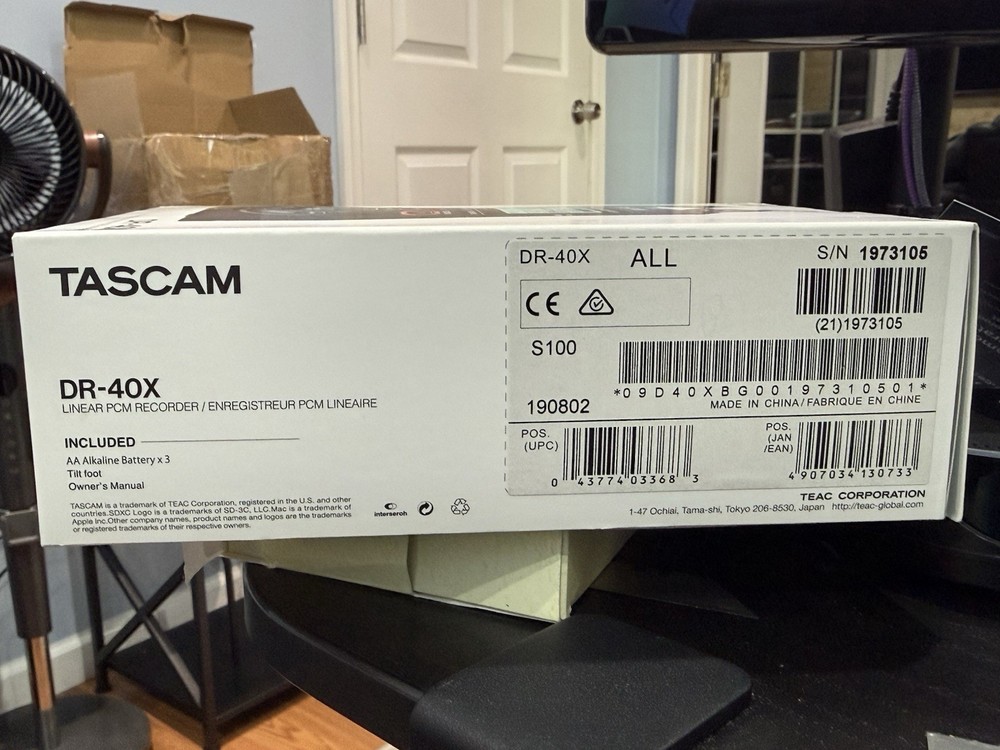 TASCAM DR-40 Digital Recorder - Black