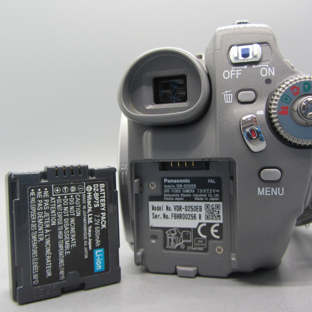 Panasonic 3CCD VDR-D250 Handheld DVD-RW Camcorder Silver Tested