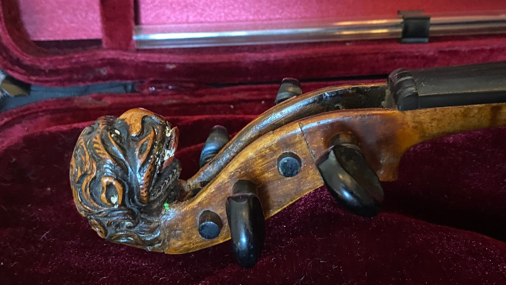 Mid 1800s German violin with Lions Head scroll