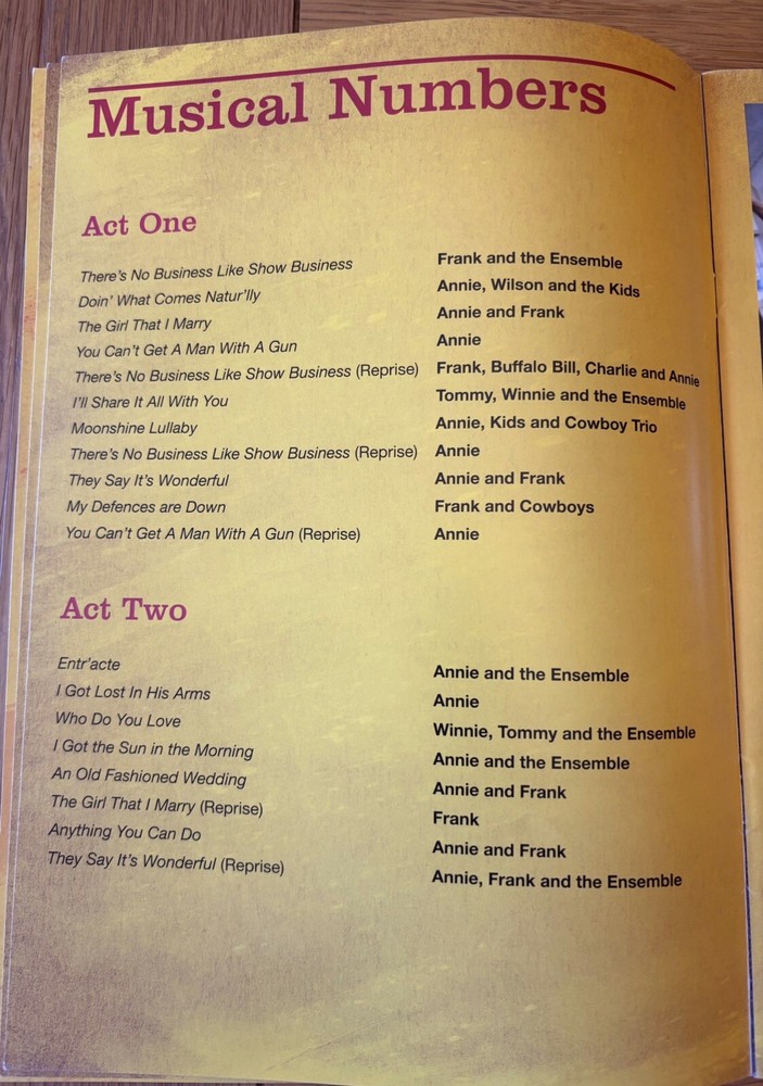 Annie Get Your Gun Crucible Theatre Sheffield Programme Dec 2016