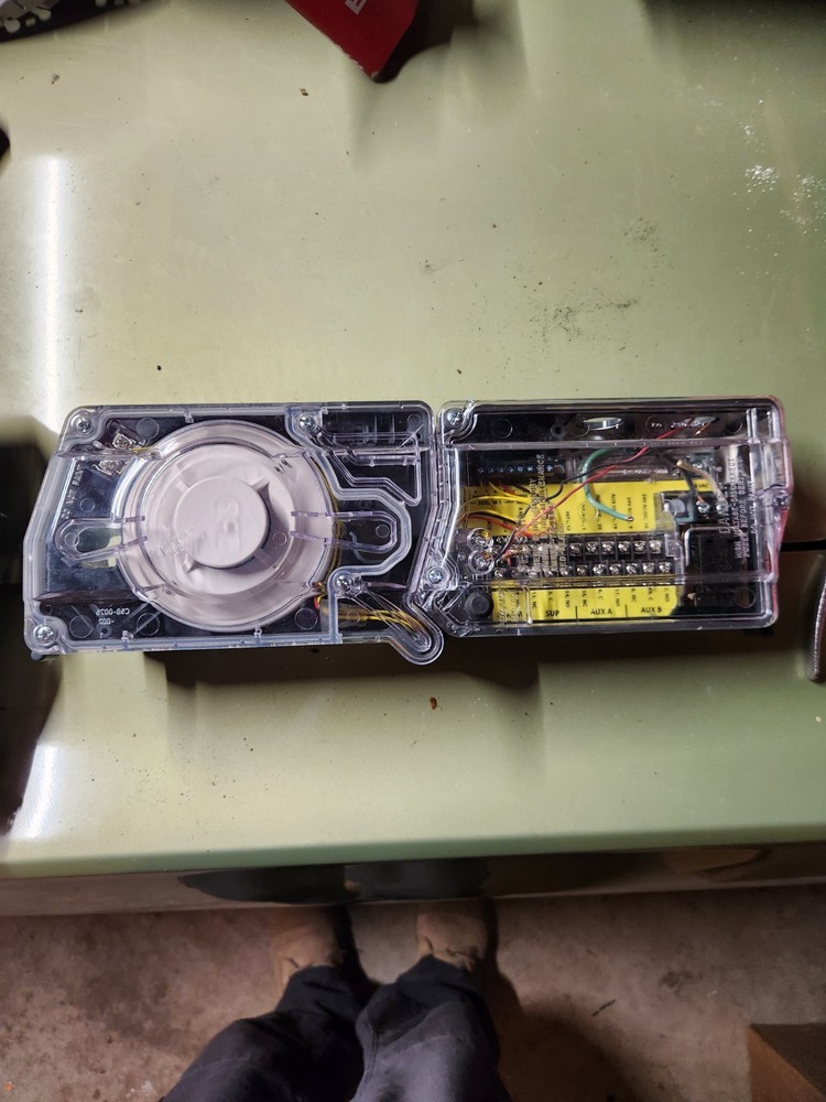 Lot of 4. System Sensor D4120. 4 wire duct dector.