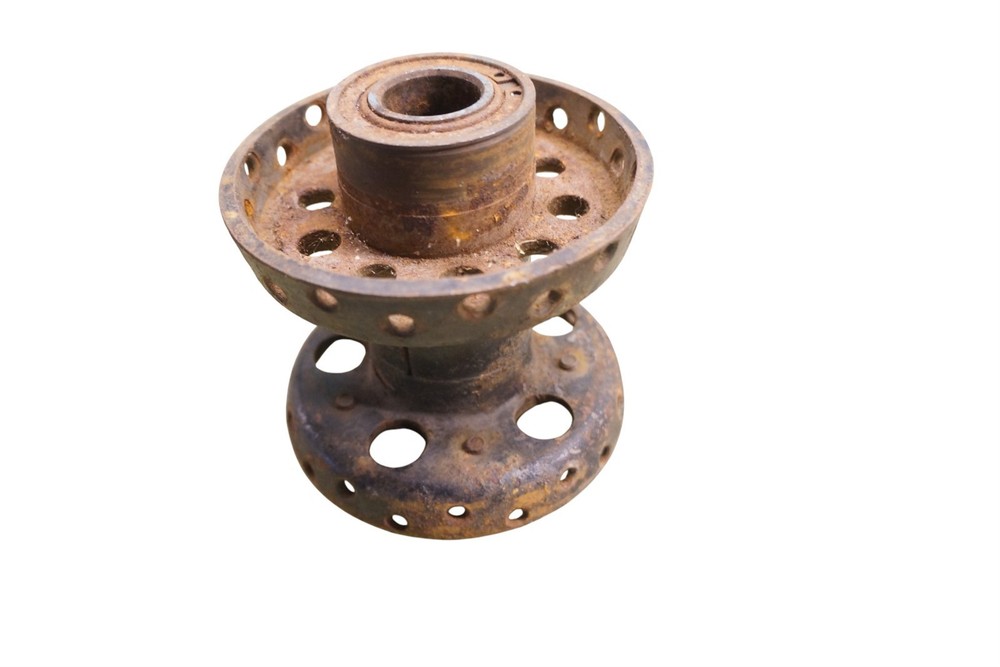 Harley Davidson Knucklehead Flathead Star Hub *2502C