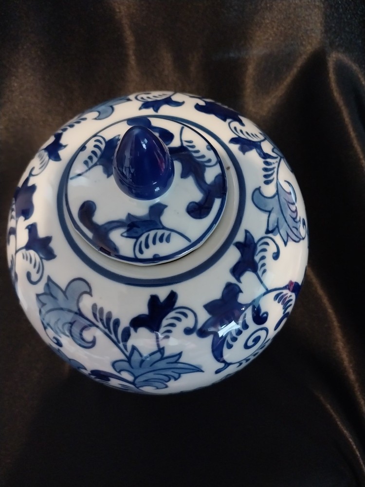 Blue And White Ginger Jar - 9-Inch