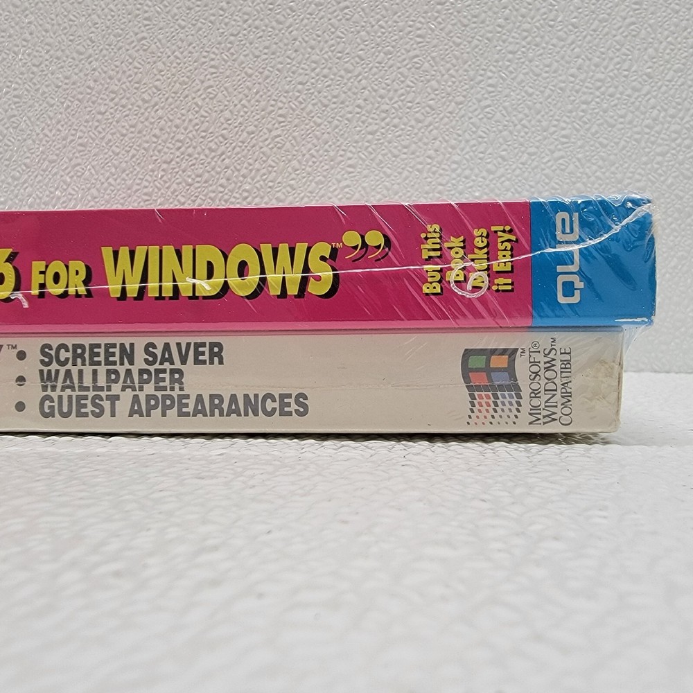 Vintage Windows Energizer Bunny Screensaver Software & Hate Wordperfect 6 Book