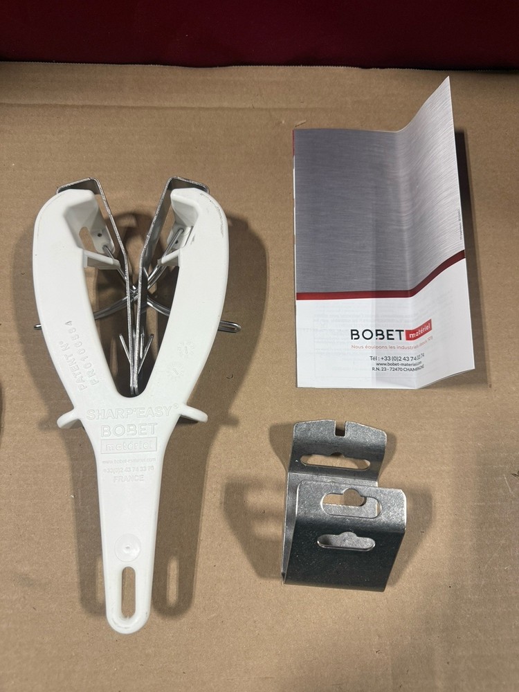 BOBET Sharp Easy Pull Through Knife Sharpener - Made in France - White NEW