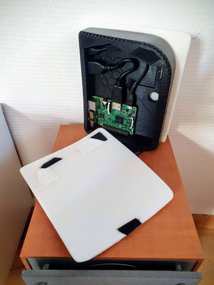 3D Printed Raspberry Pi Model 3B / 3B+ / 4B PS5 Case