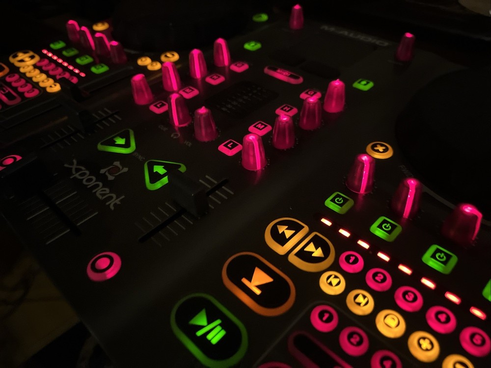 M-Audio Torq Xponent 2-Channel Mixer Controller Advanced DJ Operation