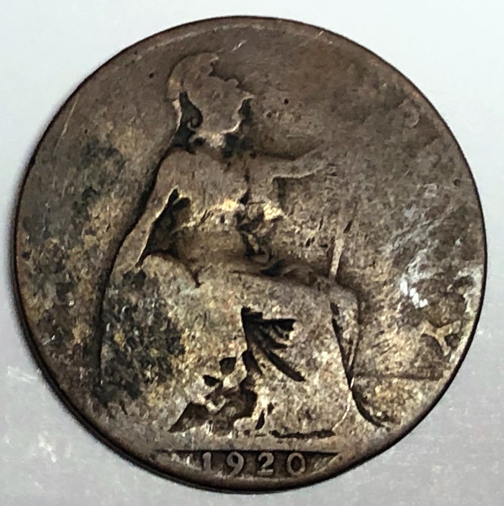 # C9909    GREAT BRITAIN     COIN,     HALF  PENNY    1920   very worn