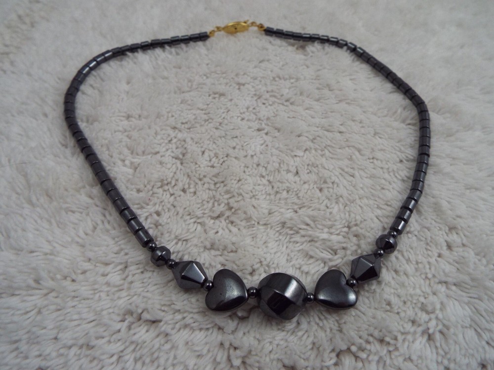 Hematite Heart Bead Necklace (A50)