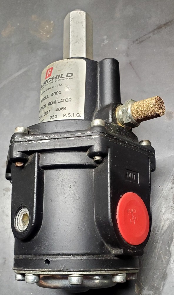 FAIRCHILD PRECISION PRESSURE REGULATOR