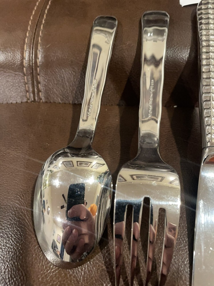 Michael Wainwright Manhattan 5 Piece Place Setting Flatware Store Display