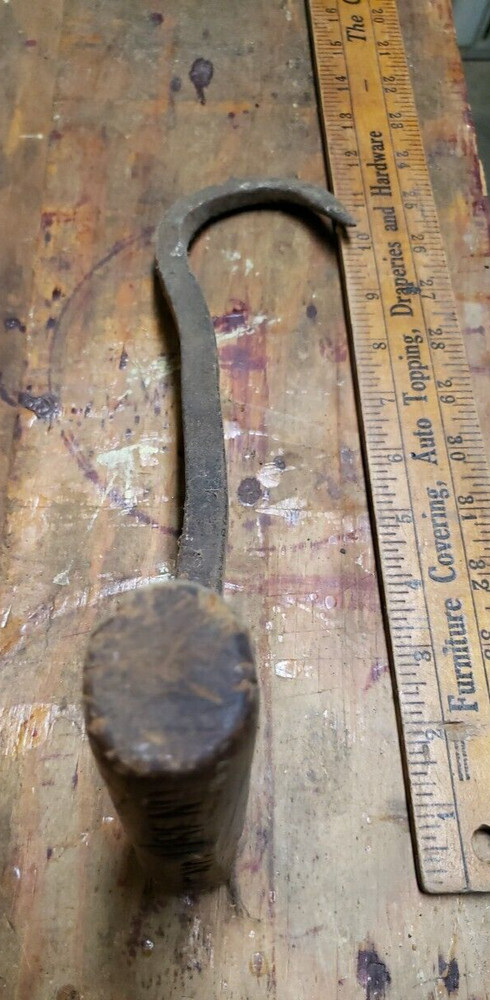ANTIQUE HAY HOOK. From 1906-1910 Era