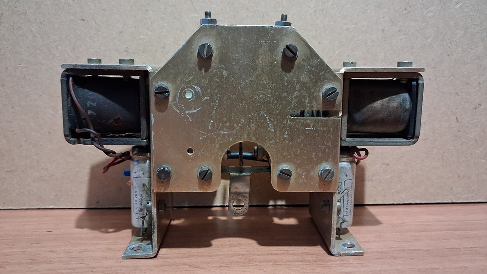 24v SWITCH - - RF AMPLIFIER ANTENNA TUNER