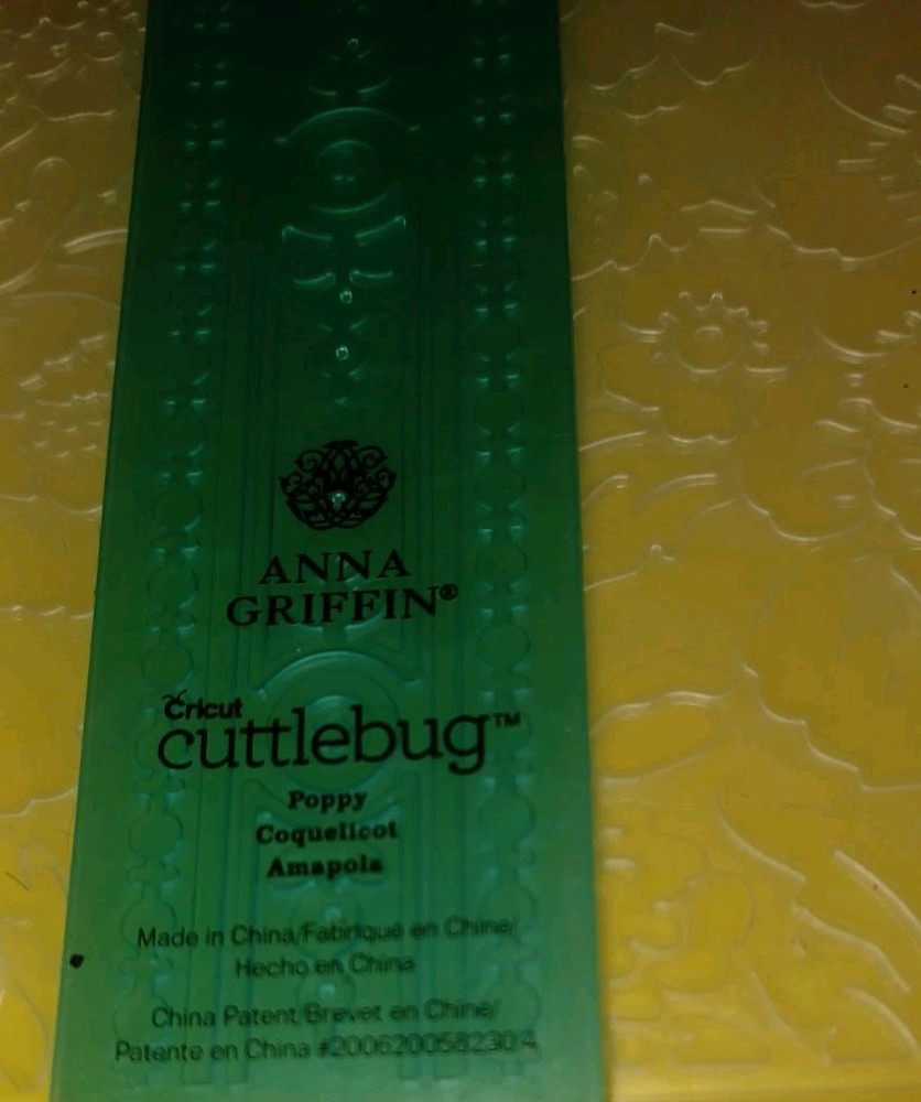 Anna Griffin POPPY Embossing Folder & Border for Cricut Cuttlebug - 5” x 7”