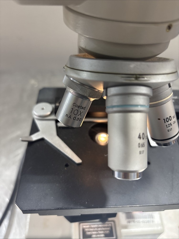 Nikon SC Compound Microscope W/ Objectives, Eyepieces