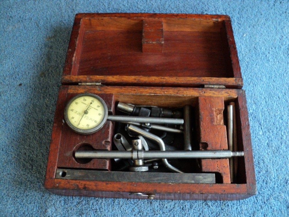 ANTIQUE DIAL INDICATOR SET IN VERY COOL CASE