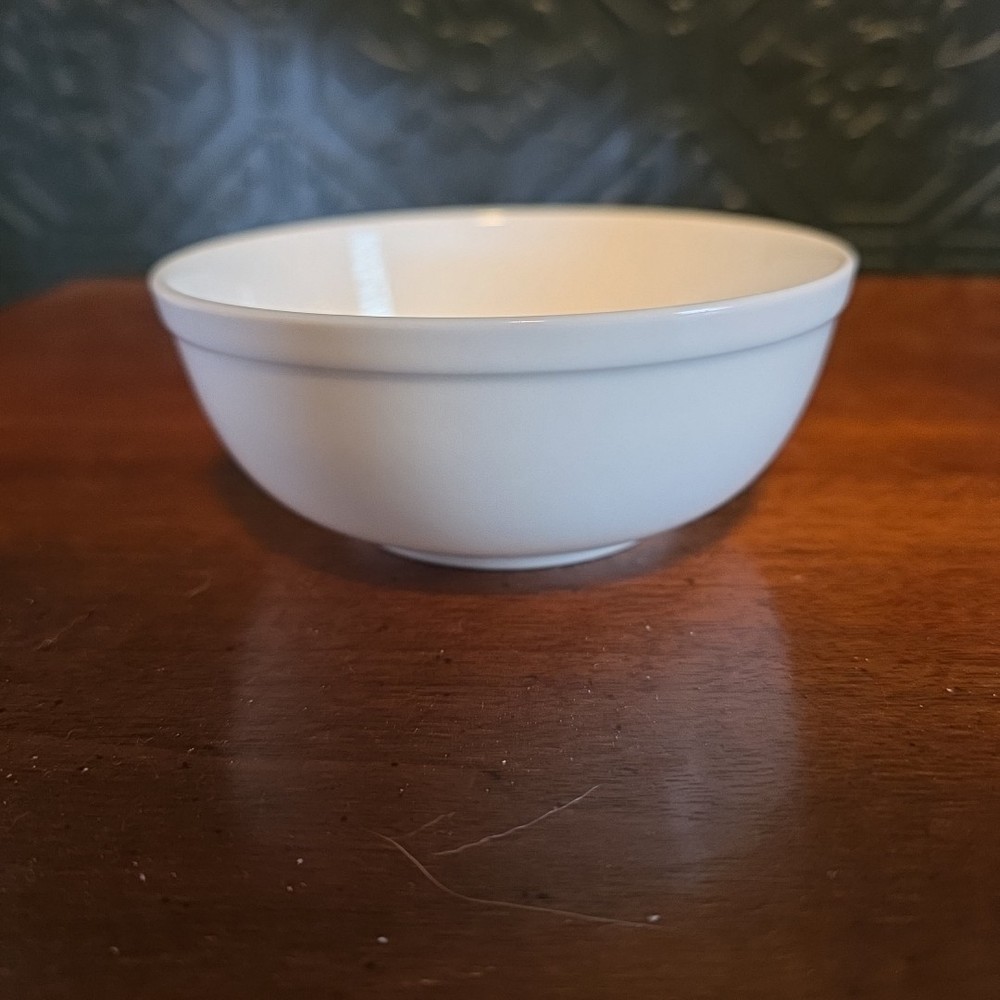 MIKASA WHITE VAIL SMALL FRUIT DESSERT BOWL