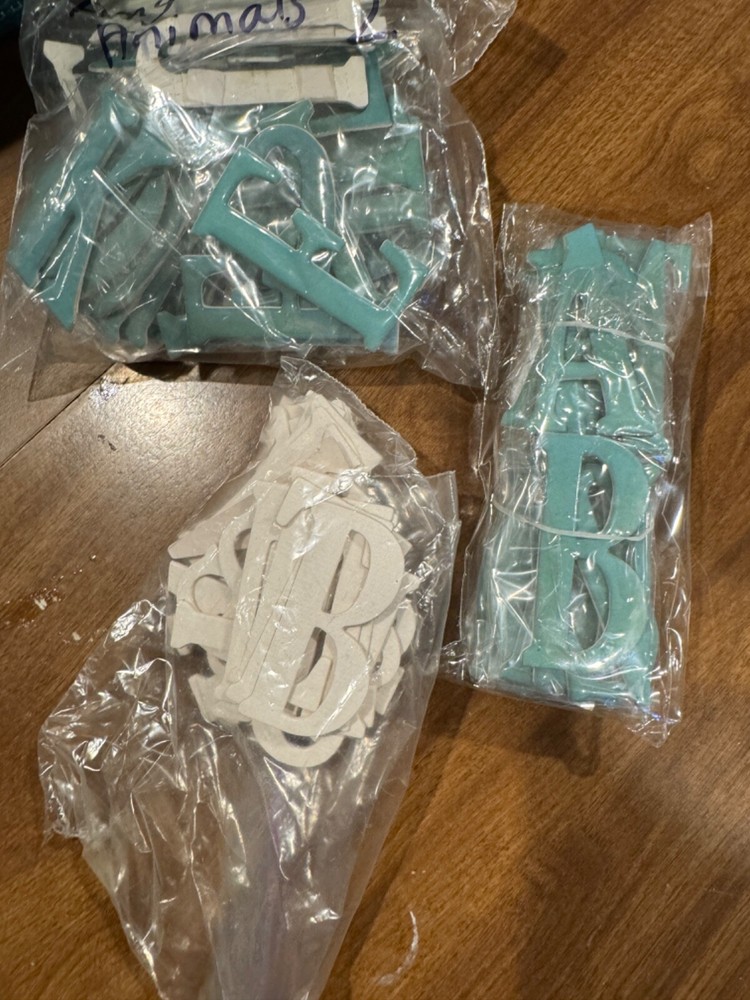 Chipboard letters - Large assorted lot