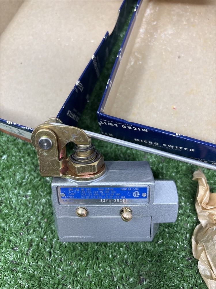 Micro Switch BZE6-2RQ62 Limit Switch With Rod Actuator