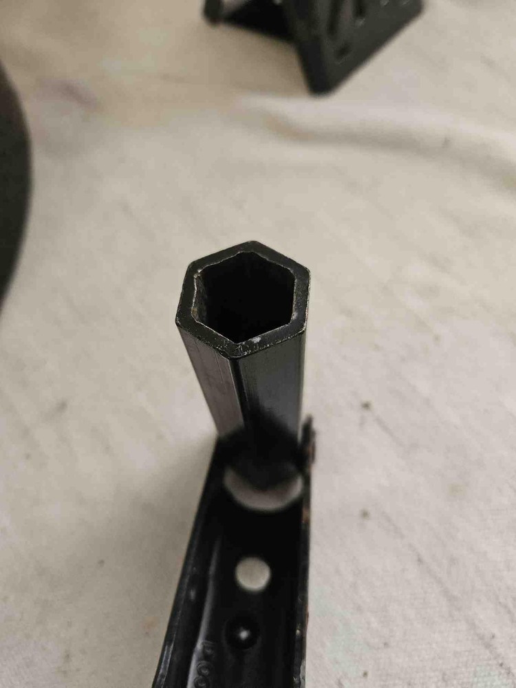 2012-17 Buick Verano emergency jack with tools