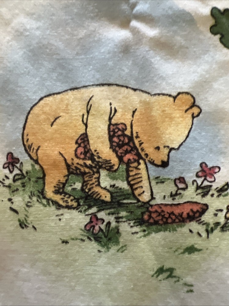Vintage Classic Pooh fitted crib sheet