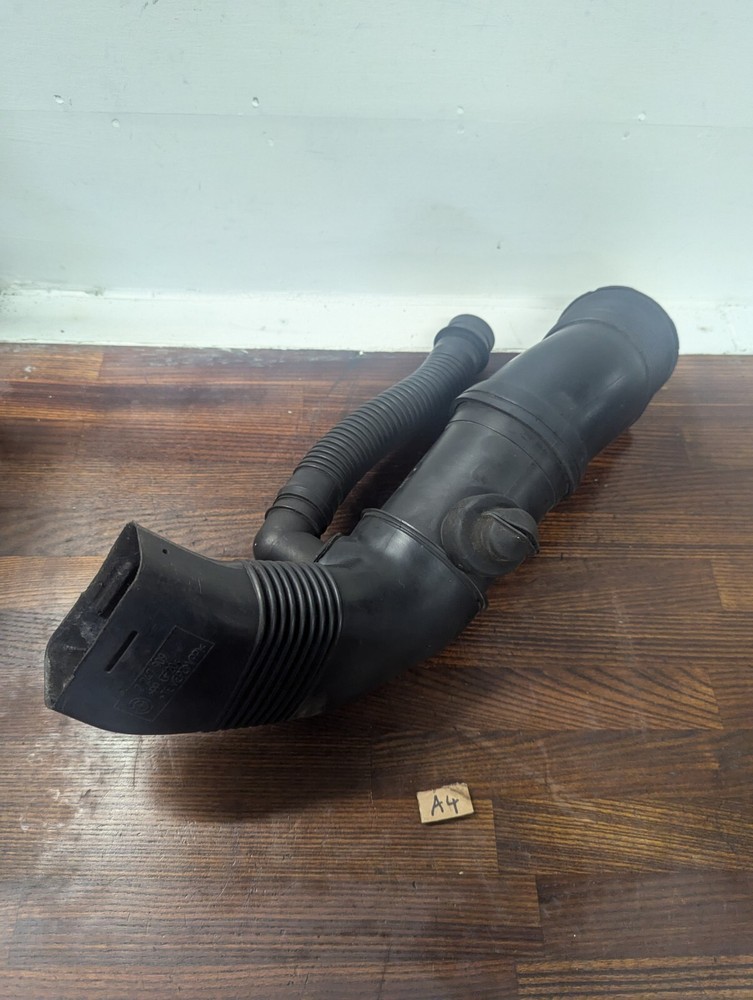 BMW 5 E39 Diesel intercooler hose pipe 2247909