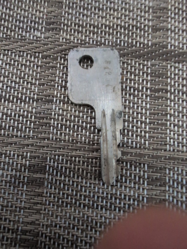 Yale Key HX254