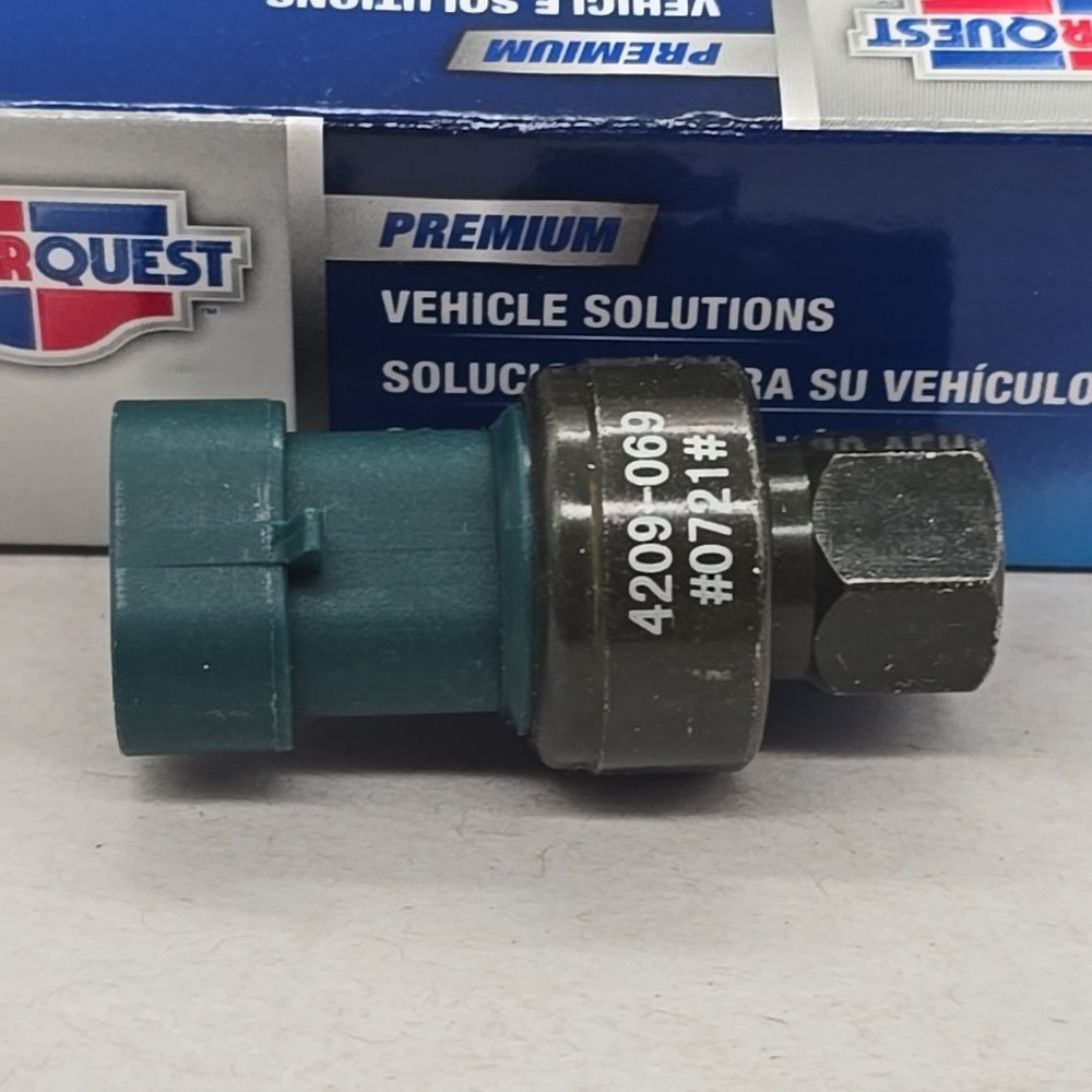 A/C Pressure Switch Carquest ACA1532