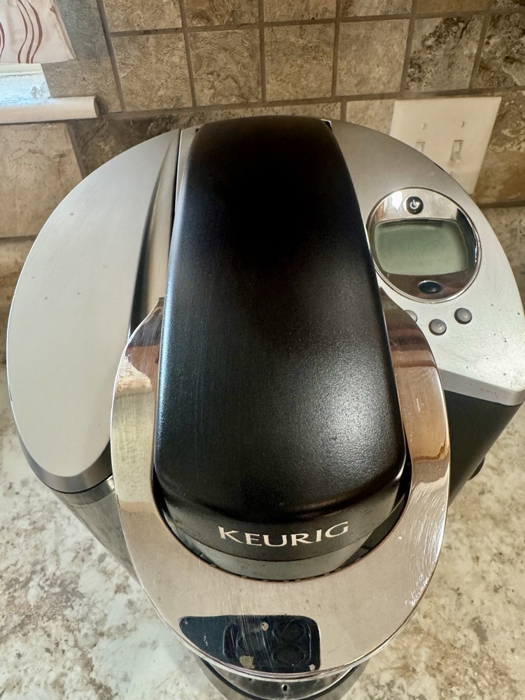 Keurig B60 Single Cup Brewing System Coffee Maker Black Silver *Tested*