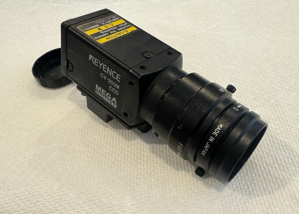 KEYENCE CV-H200M CCD Camera Mega Digital
