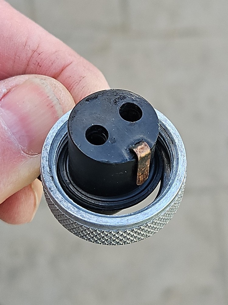CUMMINS BLOCK HEATER ELECTRICAL CONNECTOR