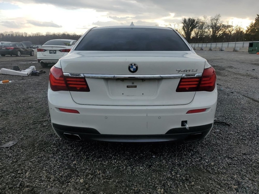 740I 2013 Glove Box 4648232