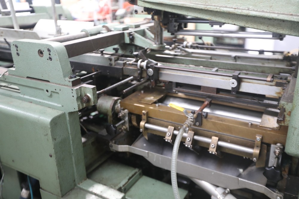 Kolbus EMP 590 Casing in Machine Year 1984
