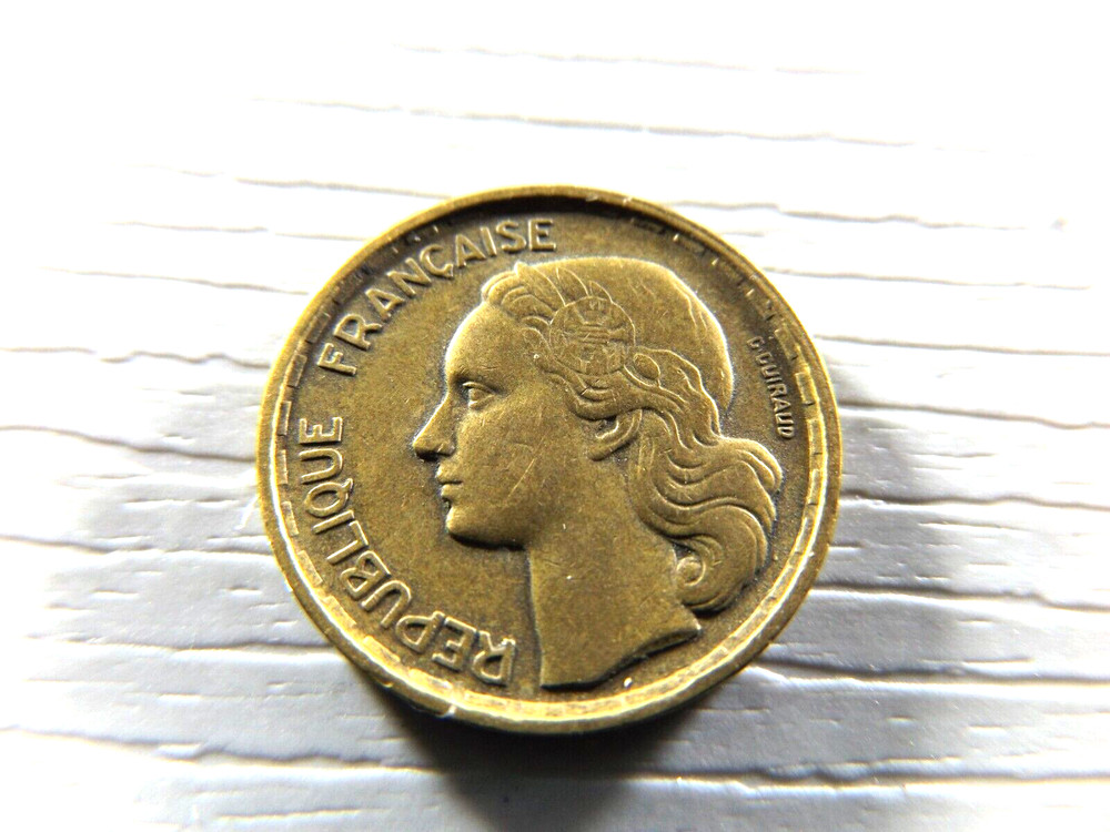 FRANCE 1953 10 Centimes
