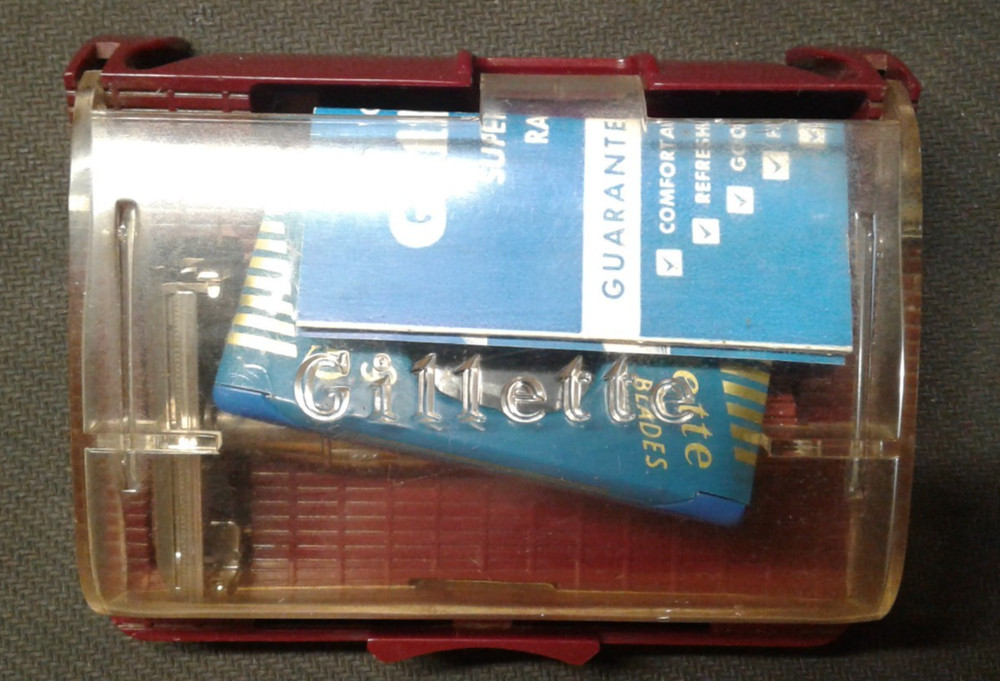 Gillette Red Tip Razor, B 4 Date Code, nice