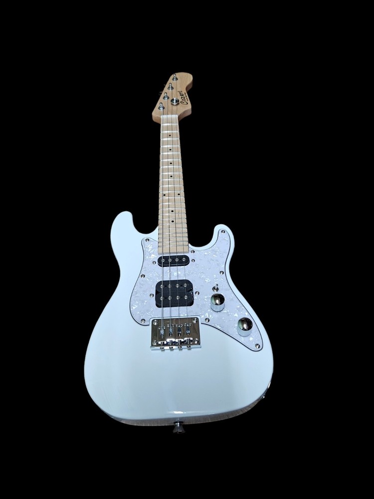 GREAT PLAYING NEW 4 STRING SOLID BODY WHITE ELECTRIC TENOR UKULELE