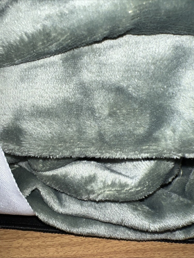 Cannon Solid Plush Blanket, Full/Queen, Green NWT