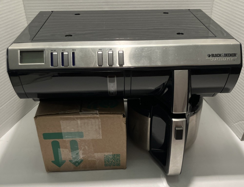 Black & Decker Spacemaker SDC850 Under Cabinet 8 Cup Coffee Maker - EUC -READ