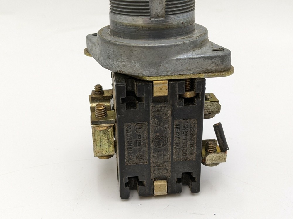 GE 55-650375 Green Pilot Light Pushbutton Indicator Light Control Panel Equip