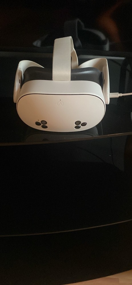Meta Quest 3 128GB VR Headset - White