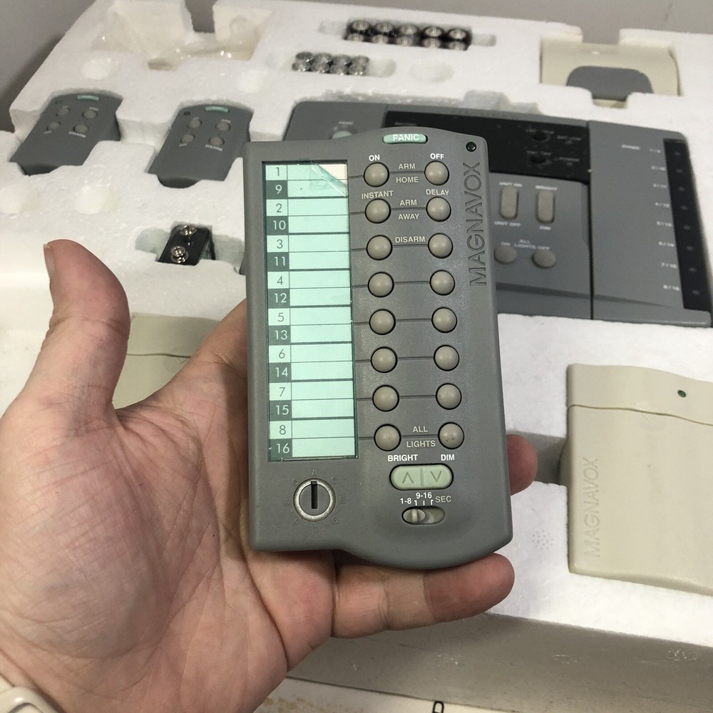 Magnavox OHC601 Wireless Home Security System Expandable New Complete SEE